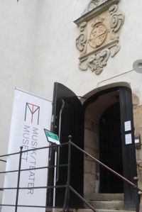 Entry door to the Musik/Teater Museet.