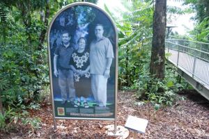 The signs are engaging and the photos really keep the Mamu people on your mind as you look at the beautiful landscape. The highly reflective material and text very low on the signs make reading a bit difficult. Those are design choices to be considered when placing signs along a trail. It is easier to read text if at chest or eye level. 